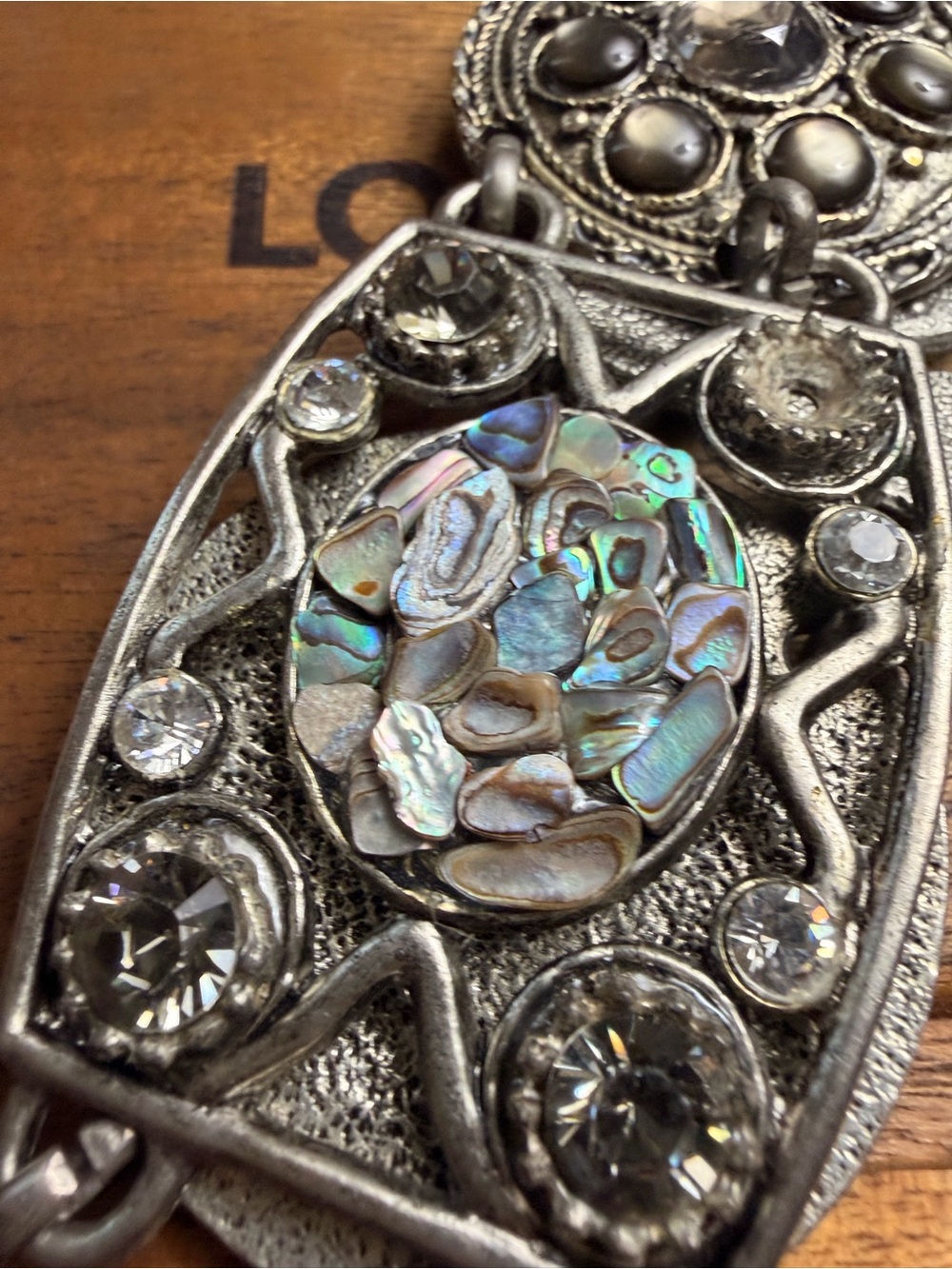 Silver-Tone Decorative Link Waist Belt with Mother-of-Pearl Accents